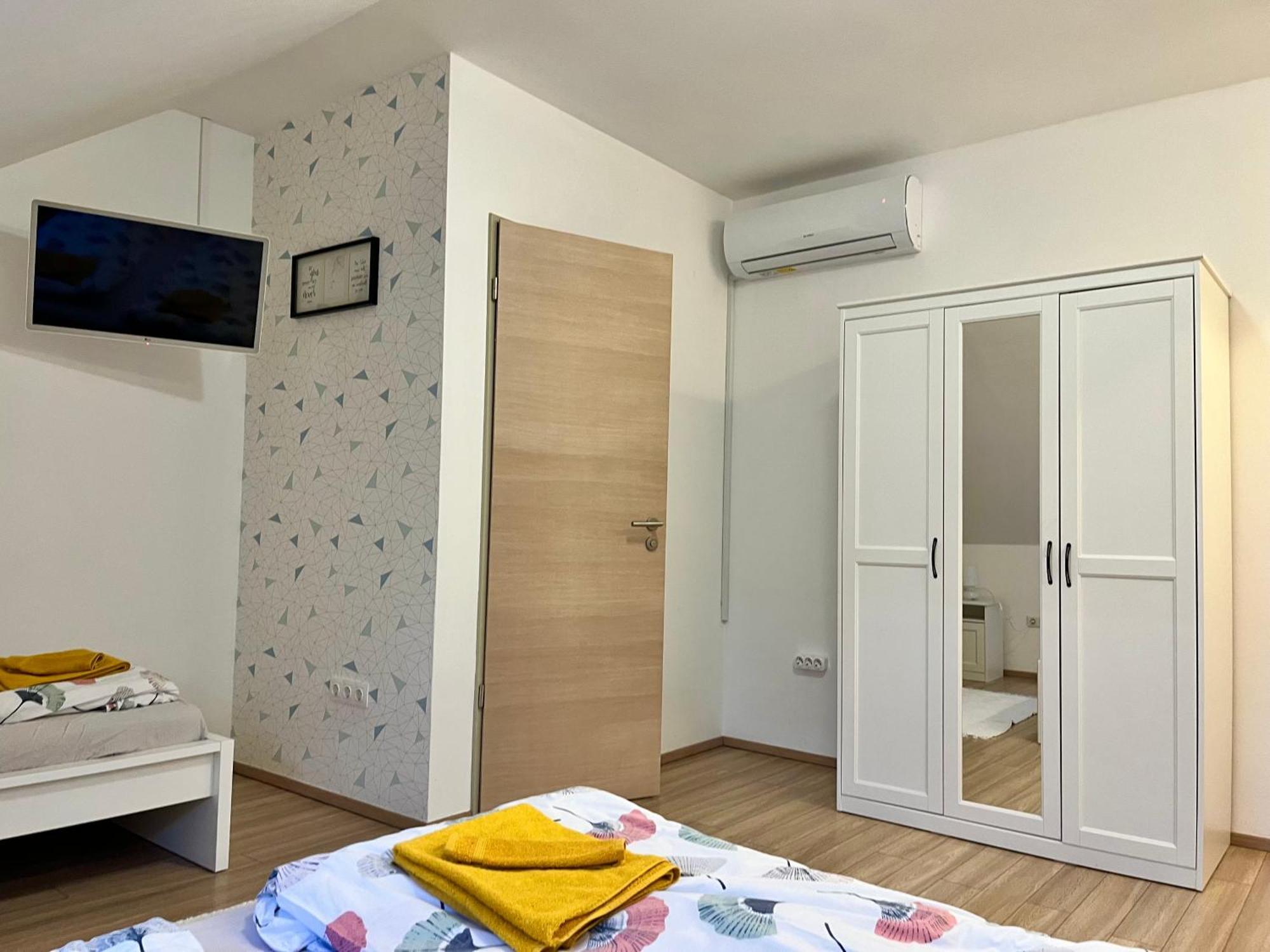 Pipacs Panir & Grill Garden Vendeghaz Hotell Győrújbarát Eksteriør bilde