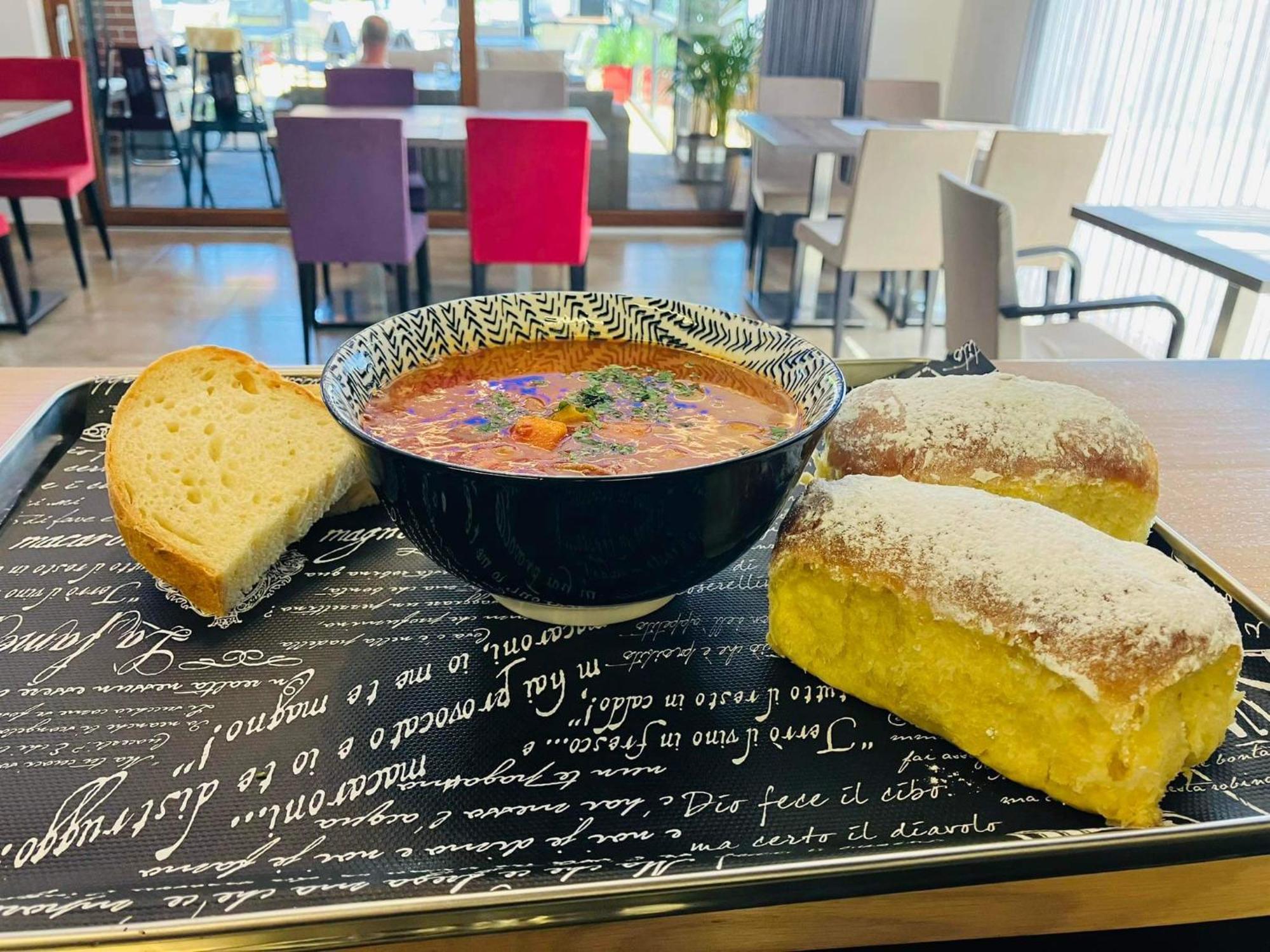 Pipacs Panir & Grill Garden Vendeghaz Hotell Győrújbarát Eksteriør bilde